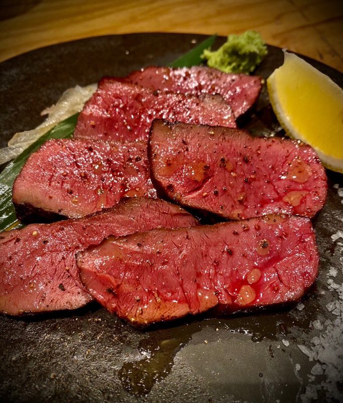 金山のおしゃれ居酒屋 和牛ハツの炭火焼き おすすめ焼き鳥とジビエ 焼き鳥 ポロ吉